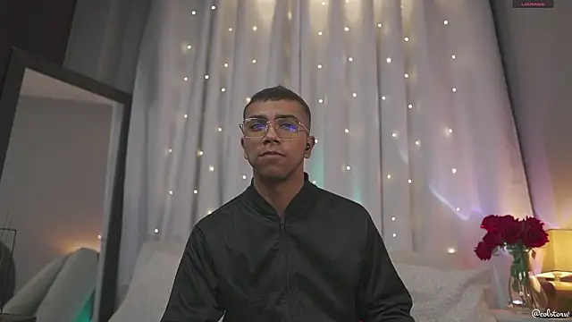 Snapshot of Colstorw_ chatting on February 20, 2026, 10:06 am Colstorw online show from February 20, 2026, 10:06 am