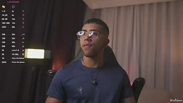 Snapshot of Colstorw_ chatting on March 2, 2026, 12:01 pm Colstorw online show from March 2, 2026, 12:01 pm