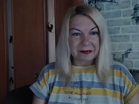 Snapshot of Lillia_Ray chatting on June 12, 2026, 5:16 am Lillia Ray online show from June 12, 2026, 5:16 am