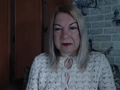 Lillia Ray online show from April 23, 2026, 6:42 am