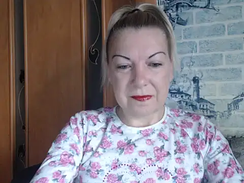 Snapshot of Lillia_Ray chatting on May 14, 2026, 7:16 am Lillia Ray online show from May 14, 2026, 7:16 am