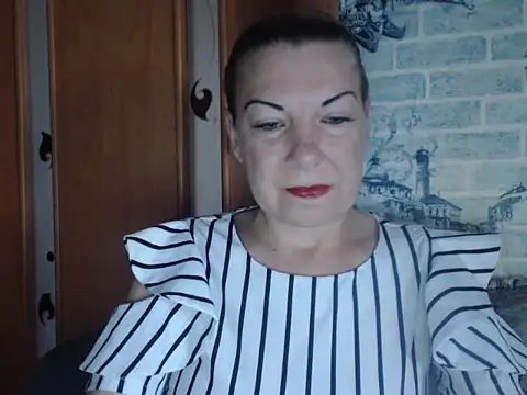 Snapshot of Lillia_Ray chatting on July 19, 2026, 9:06 am Lillia Ray online show from July 19, 2026, 9:06 am