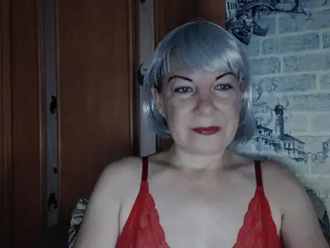 Snapshot of Lillia_Ray chatting on August 2, 2026, 10:13 am Lillia Ray online show from August 2, 2026, 10:13 am