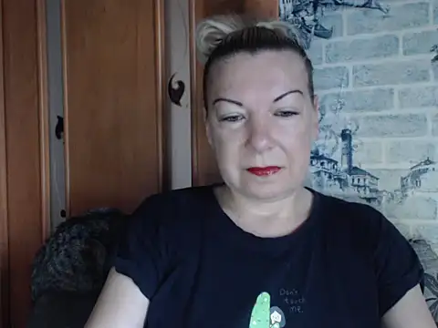 Snapshot of Lillia_Ray chatting on June 25, 2026, 6:18 am Lillia Ray online show from June 25, 2026, 6:18 am