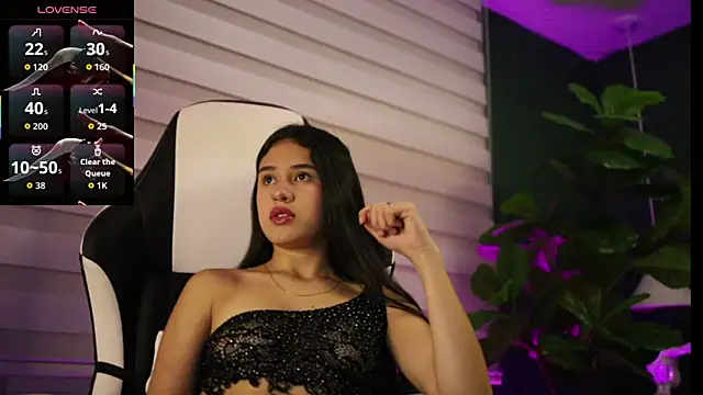 Snapshot of Danaa_Rouse chatting on November 8, 2025, 9:40 pm Danaa Rouse online show from November 8, 2025, 9:40 pm