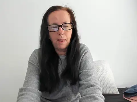 peachgoddess online show from April 19, 2026, 1:23 pm