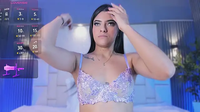 SarayCortess online show from April 11, 2026, 7:17 pm