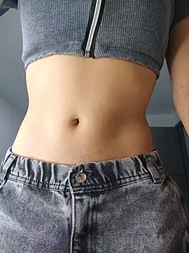 Miss-Dannie online show from February 4, 2026, 1:22 am