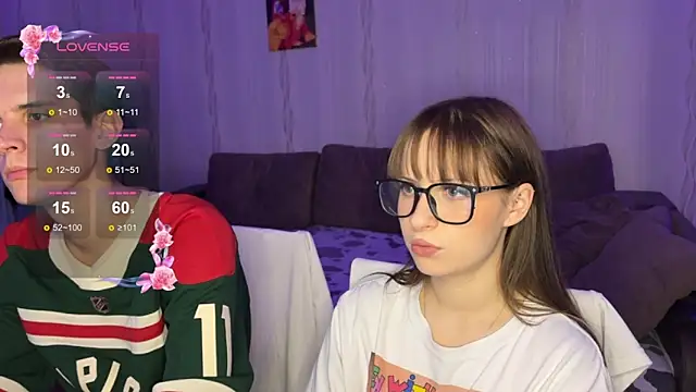 Romanhavesweetydick777 online show from November 1, 2025, 2:22 pm