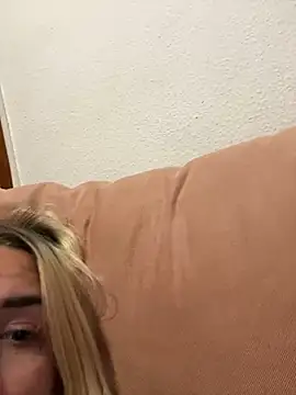 Snapshot of DarkVelvet chatting on March 16, 2025, 8:21 pm DarkVelvet online show from March 16, 2025, 8:21 pm