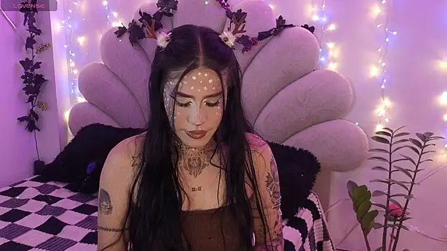 AnfisaLetyagho online show from December 22, 2025, 10:43 pm