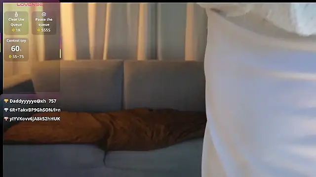 YuliethPetite online show from January 7, 2026, 11:15 am