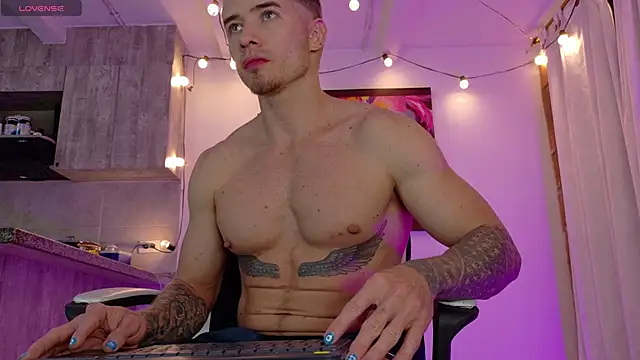 Ryannblue07 online show from November 25, 2025, 11:59 pm