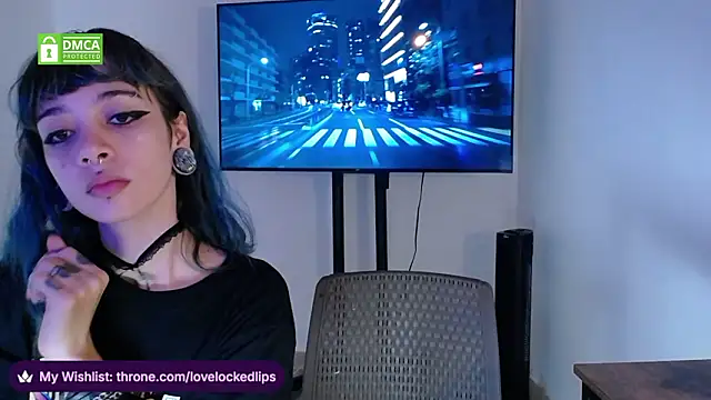 lovelockedlips online show from March 8, 2026, 11:30 pm