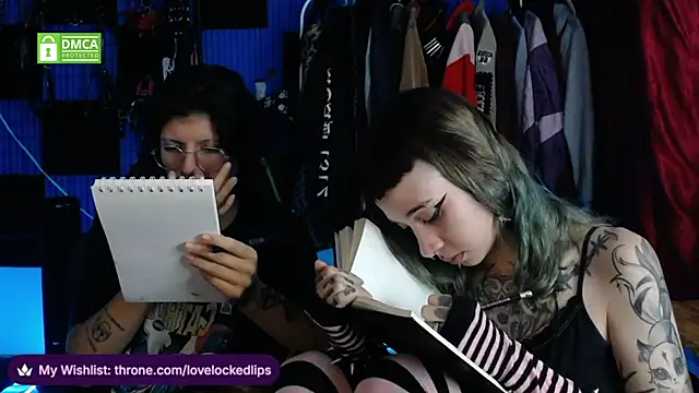 lovelockedlips online show from May 31, 2026, 5:57 am
