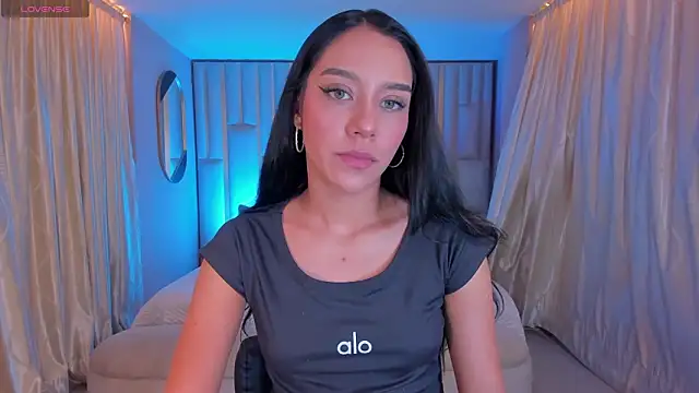 AmaliaCrus online show from February 5, 2026, 8:04 pm