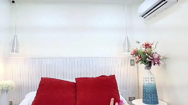 katia moregb online show from November 26, 2025, 7:58 pm