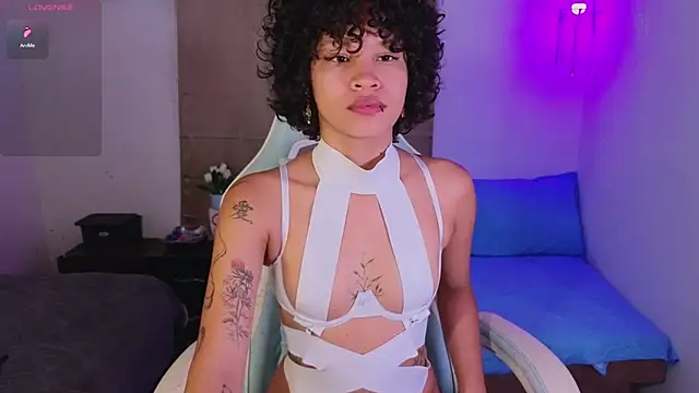 Snapshot of eleselas chatting on December 3, 2025, 11:47 pm eleselas online show from December 3, 2025, 11:47 pm