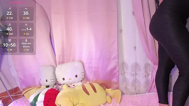 Snapshot of ally_sun__ chatting on October 3, 2025, 7:04 pm ally sun online show from October 3, 2025, 7:04 pm