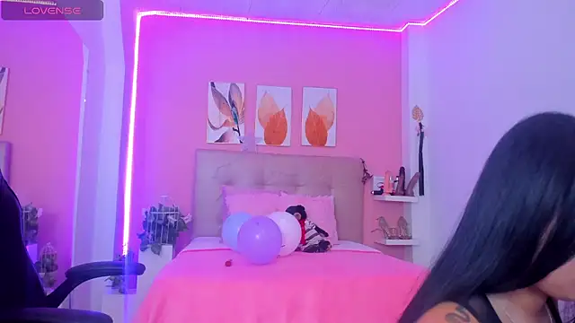 Molly h0t online show from November 25, 2025, 12:27 pm