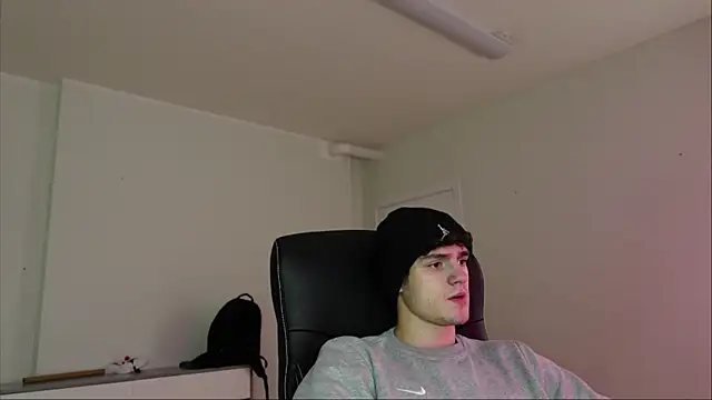 Snapshot of Brad_Holloway chatting on November 16, 2025, 8:13 pm Brad Holloway online show from November 16, 2025, 8:13 pm