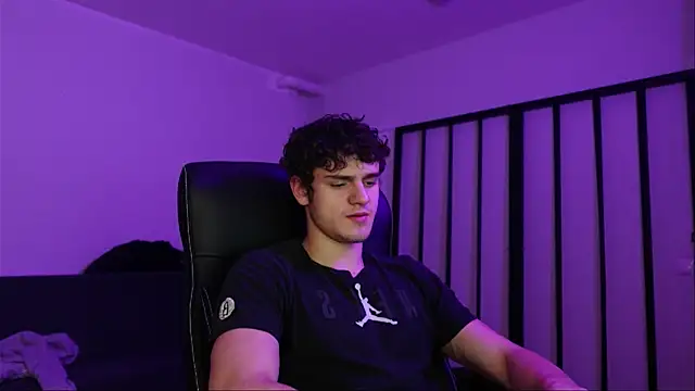 Snapshot of Brad_Holloway chatting on December 3, 2025, 2:16 pm Brad Holloway online show from December 3, 2025, 2:16 pm