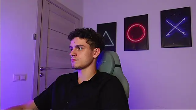 Snapshot of Brad_Holloway chatting on September 22, 2025, 12:55 pm Brad Holloway online show from September 22, 2025, 12:55 pm