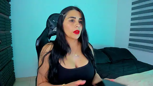 hannarusso online show from February 14, 2026, 12:33 am