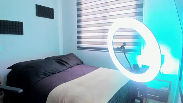 hannarusso online show from March 27, 2026, 9:27 pm