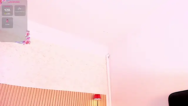 Layla arabelle online show from April 8, 2026, 8:21 pm