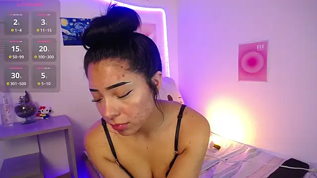 Emilybutterfly1 online show from September 28, 2025, 8:43 am