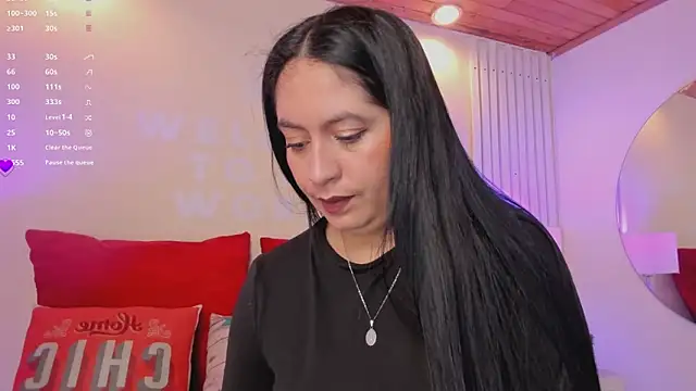 Snapshot of AliceCorner chatting on November 13, 2025, 11:58 am AliceCorner online show from November 13, 2025, 11:58 am