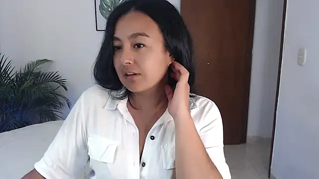 Snapshot of Themagicpotion chatting on June 10, 2026, 7:15 pm Themagicpotion online show from June 10, 2026, 7:15 pm