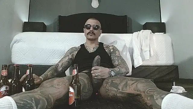 Snapshot of danilog515 chatting on December 16, 2025, 6:17 am danilog515 online show from December 16, 2025, 6:17 am