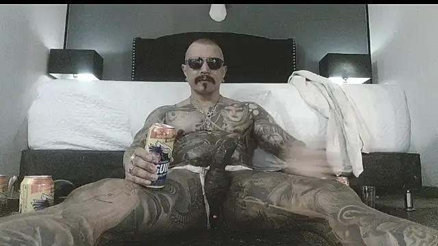 Snapshot of danilog515 chatting on November 9, 2025, 9:08 pm danilog515 online show from November 9, 2025, 9:08 pm