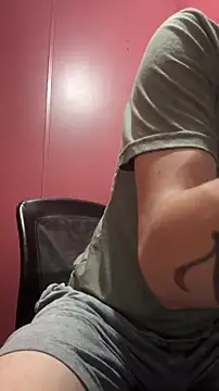 Snapshot of bwcizThrobbing chatting on November 9, 2025, 2:59 am bwcizThrobbing online show from November 9, 2025, 2:59 am