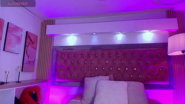 Andy Leex online show from April 18, 2026, 8:31 pm