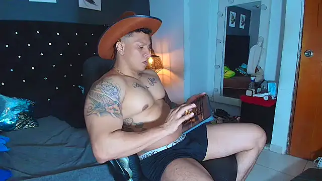 ethan dalton  online show from October 31, 2025, 3:25 am