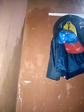 317894 online show from October 24, 2025, 3:27 am