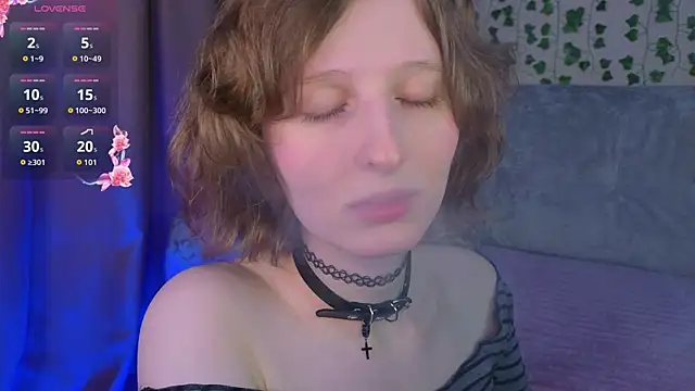 Snapshot of c0ralynx chatting on January 11, 2026, 8:38 pm c0ralynx online show from January 11, 2026, 8:38 pm