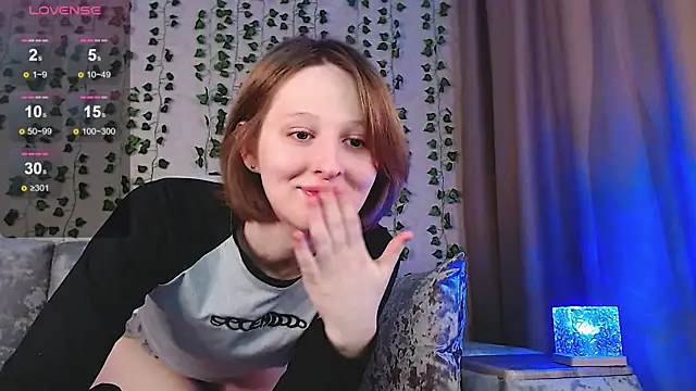 Snapshot of c0ralynx chatting on November 29, 2025, 11:43 am c0ralynx online show from November 29, 2025, 11:43 am