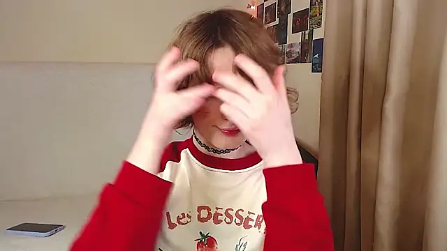 Snapshot of c0ralynx chatting on November 1, 2025, 8:25 pm c0ralynx online show from November 1, 2025, 8:25 pm