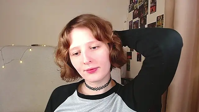 Snapshot of c0ralynx chatting on November 12, 2025, 7:56 am c0ralynx online show from November 12, 2025, 7:56 am