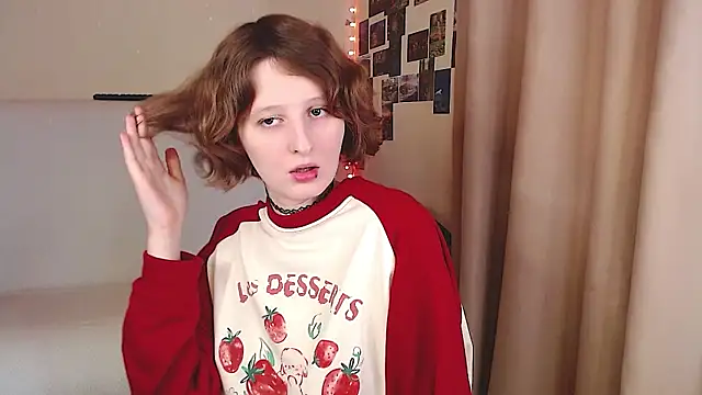 Snapshot of c0ralynx chatting on October 28, 2025, 7:51 am c0ralynx online show from October 28, 2025, 7:51 am