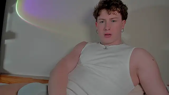 RobFavorite1 online show from March 21, 2025, 6:18 pm