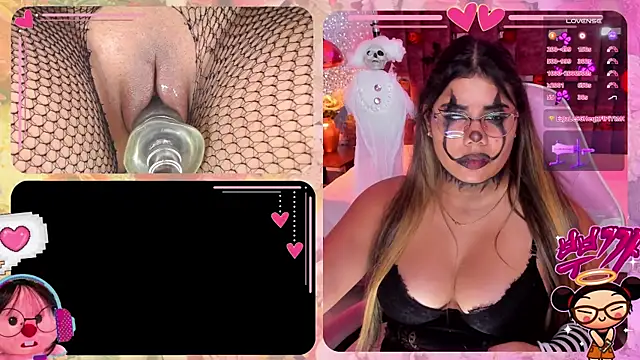 Snapshot of IsaCutie chatting on October 31, 2025, 10:16 pm IsaCutie online show from October 31, 2025, 10:16 pm