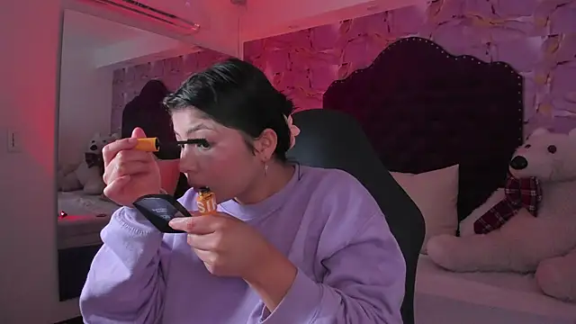 abby roux online show from November 8, 2025, 3:54 am