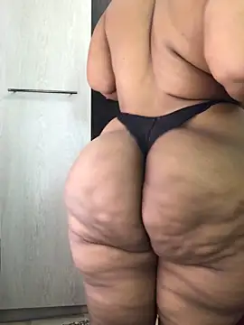 Snapshot of Elonelo chatting on October 14, 2025, 6:03 am Elonelo online show from October 14, 2025, 6:03 am