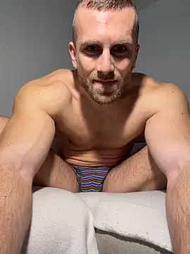 Snapshot of trainwithme chatting on December 15, 2025, 8:20 am trainwithme online show from December 15, 2025, 8:20 am