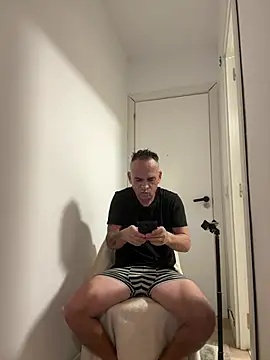 Snapshot of mateocali25 chatting on July 14, 2026, 2:23 pm mateocali25 online show from July 14, 2026, 2:23 pm
